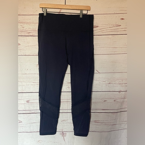 Lululemon Fresh In Mesh Tight Midnight Navy Size 12 - Picture 1 of 8